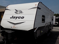 2022 Jayco Jay Flight SLX Wide Body 212QB Travel Trailer
