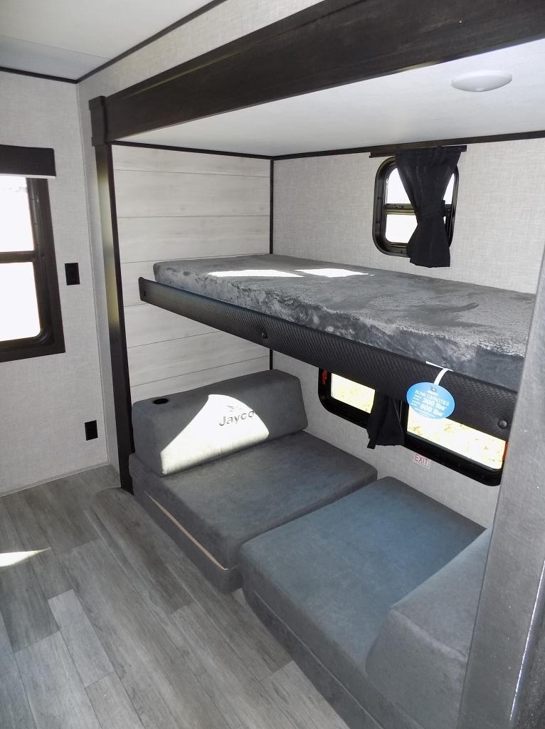 2022 Jayco Jay Flight 32BHDS Travel Trailer